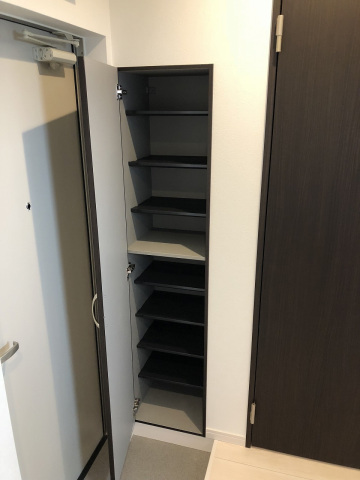 玄関　シューズボックス