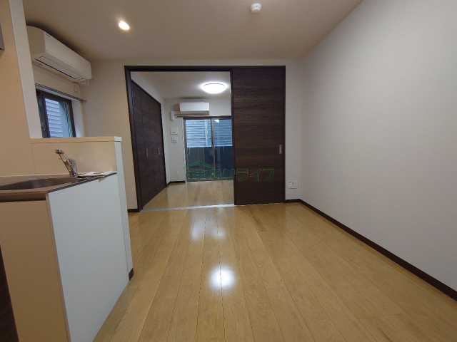 居室・リビング　別部屋の参考写真となっております