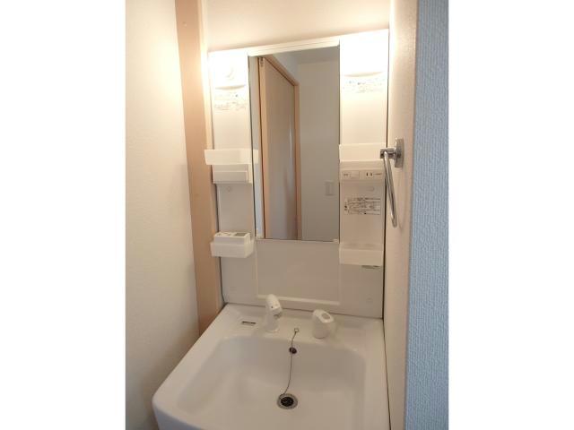 洗面設備　写真は他の号室です