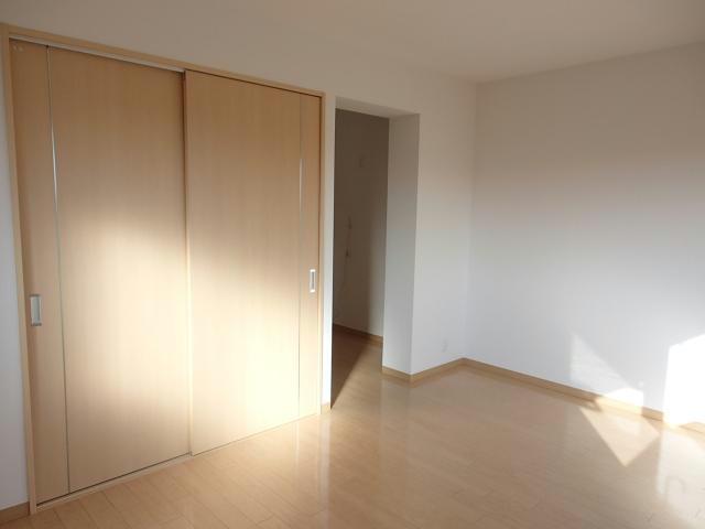 居室・リビング　写真は他の号室です