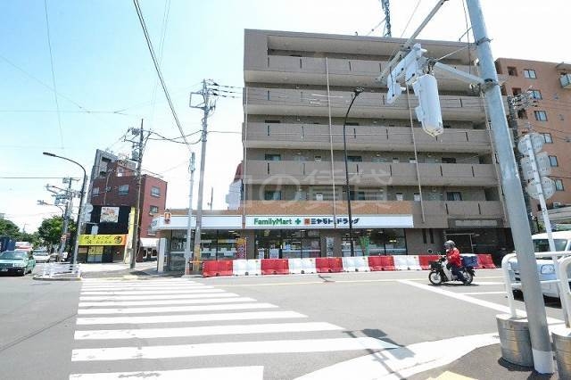 ドラックストア　ミヤモトドラッグ（ドラッグストア）まで168m