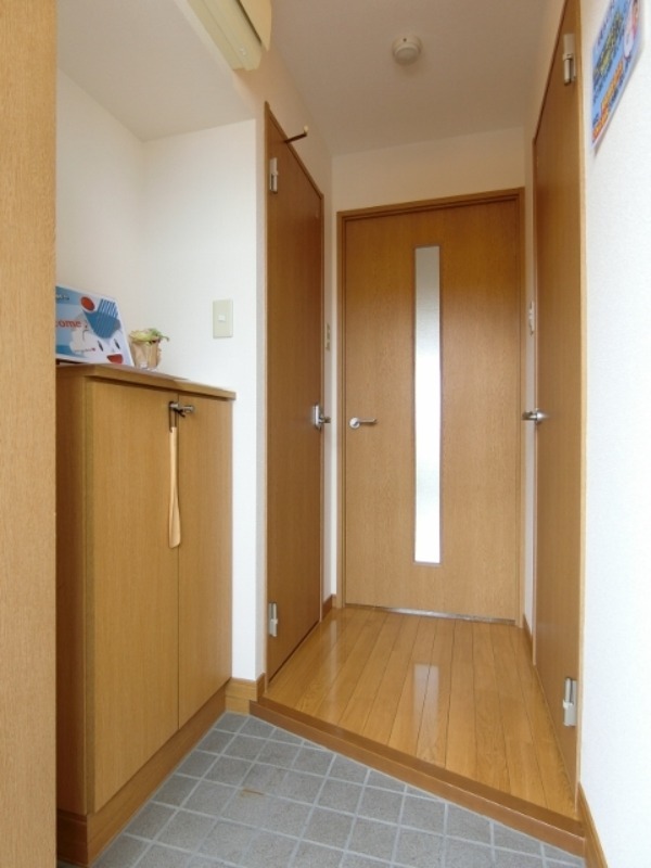 玄関　図面と現状に相違がある場合には現状を優先