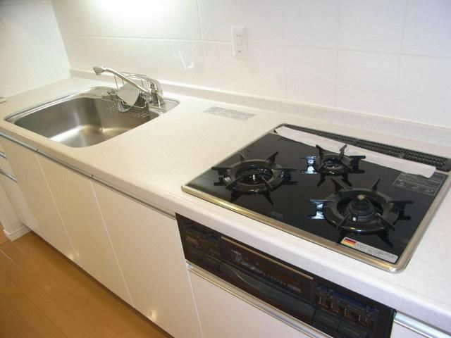 キッチン　☆ガス３口システムキッチン☆
