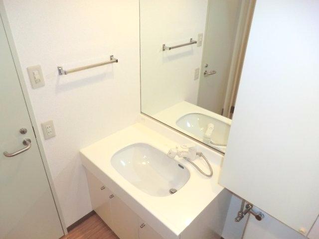 洗面設備　洗髪洗面化粧台付き♪