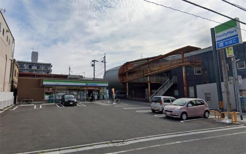 コンビニ　ファミリーマート 小倉宇佐町店（コンビニ）まで408m