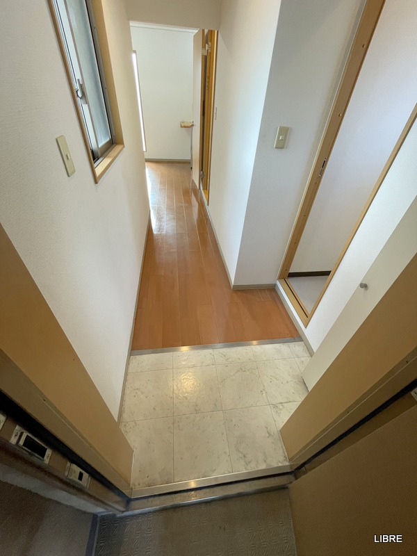 玄関　玄関からの様子！