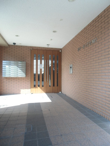 エントランス　オートロック付きのエントランス