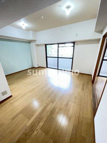 居室・リビング　ゆったり過ごせる居間です