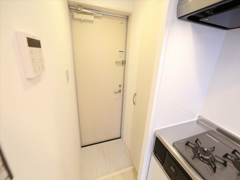 玄関　玄関　シューズボックス付（収納充実してます）