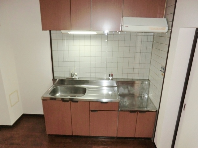 キッチン　壁付けキッチンでスペースを有効活用できます！