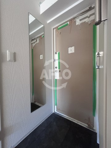 玄関　セレニテ新大阪アリエ　玄関