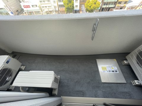 バルコニー　陽当たり良好なバルコニーです
