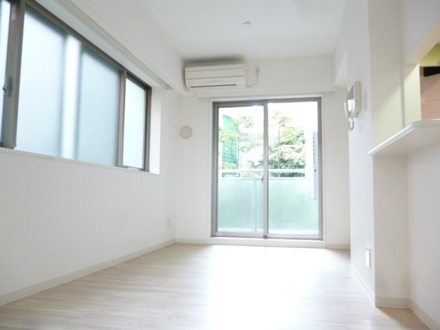 居室・リビング　内観