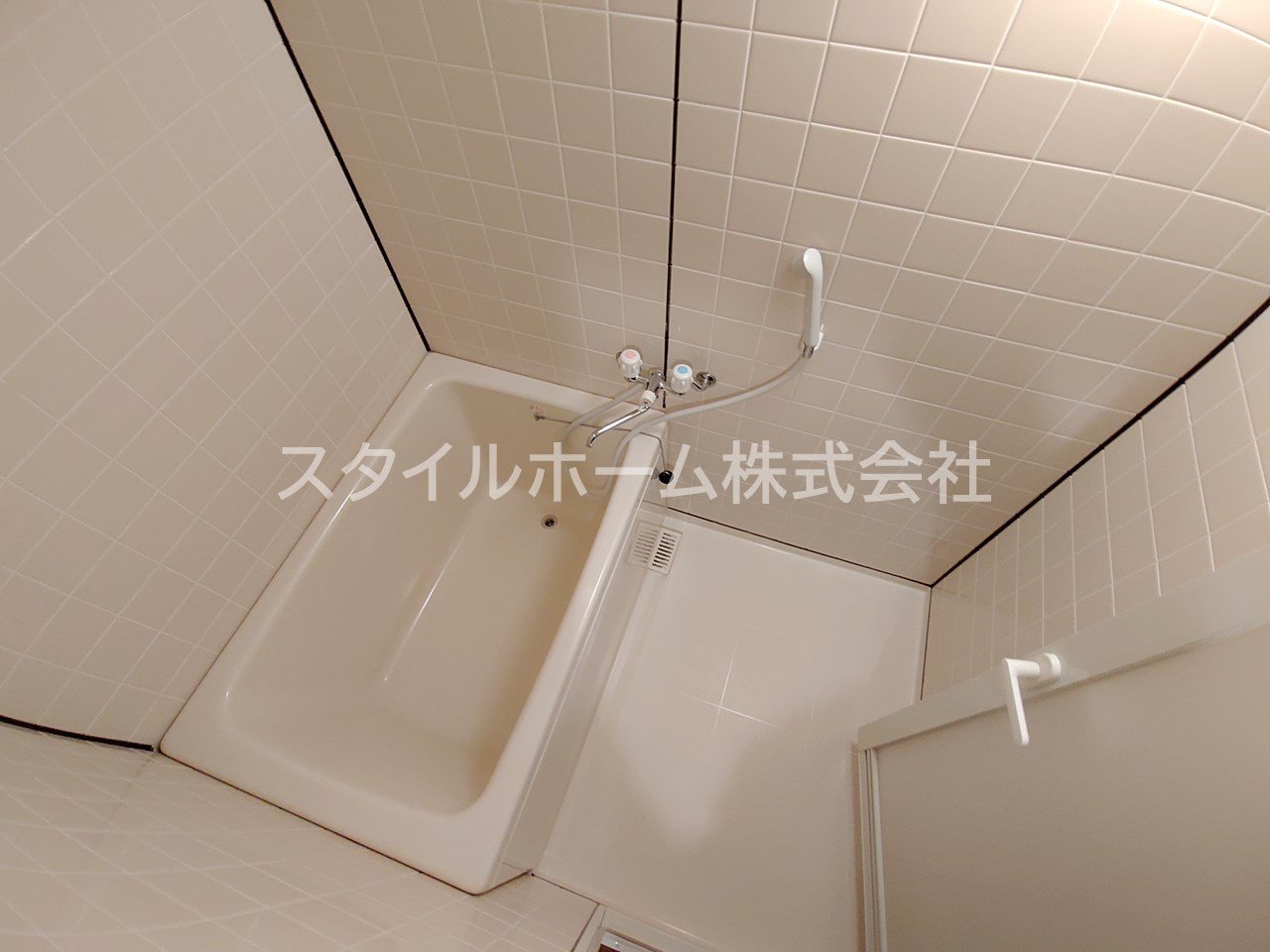 バス・シャワールーム　別部屋写真です。