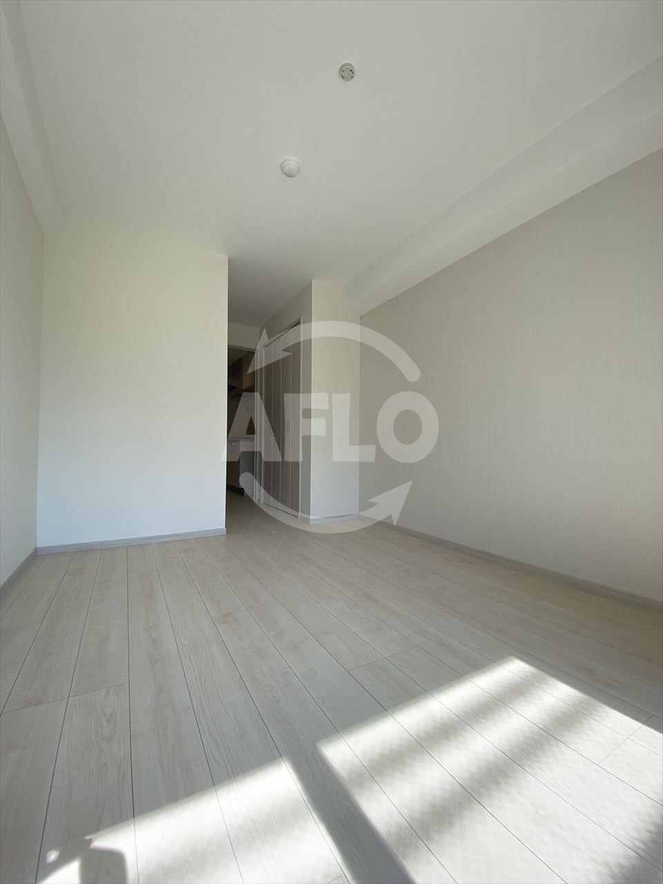 駐車場　ヒルズパークサイド　洋室