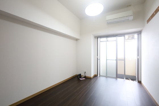 居室・リビング　※別部屋の写真です