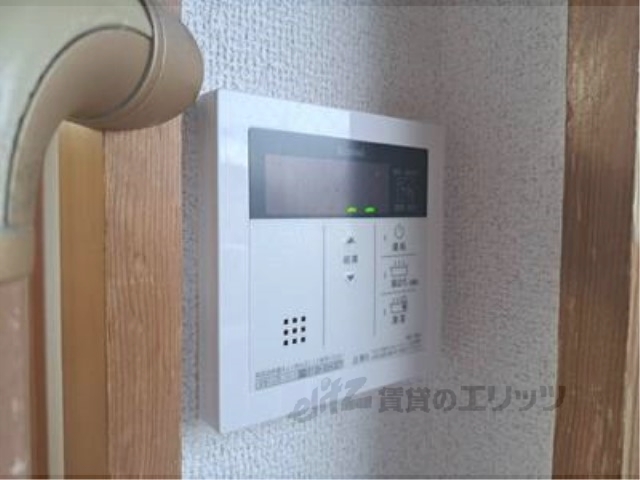 その他設備　給湯器リモコン
