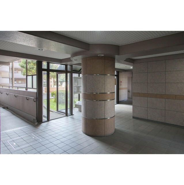 ロビー　落ち着いたロビーです