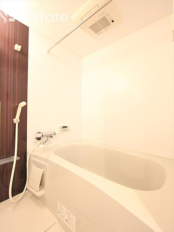 バス・シャワールーム　バスルーム