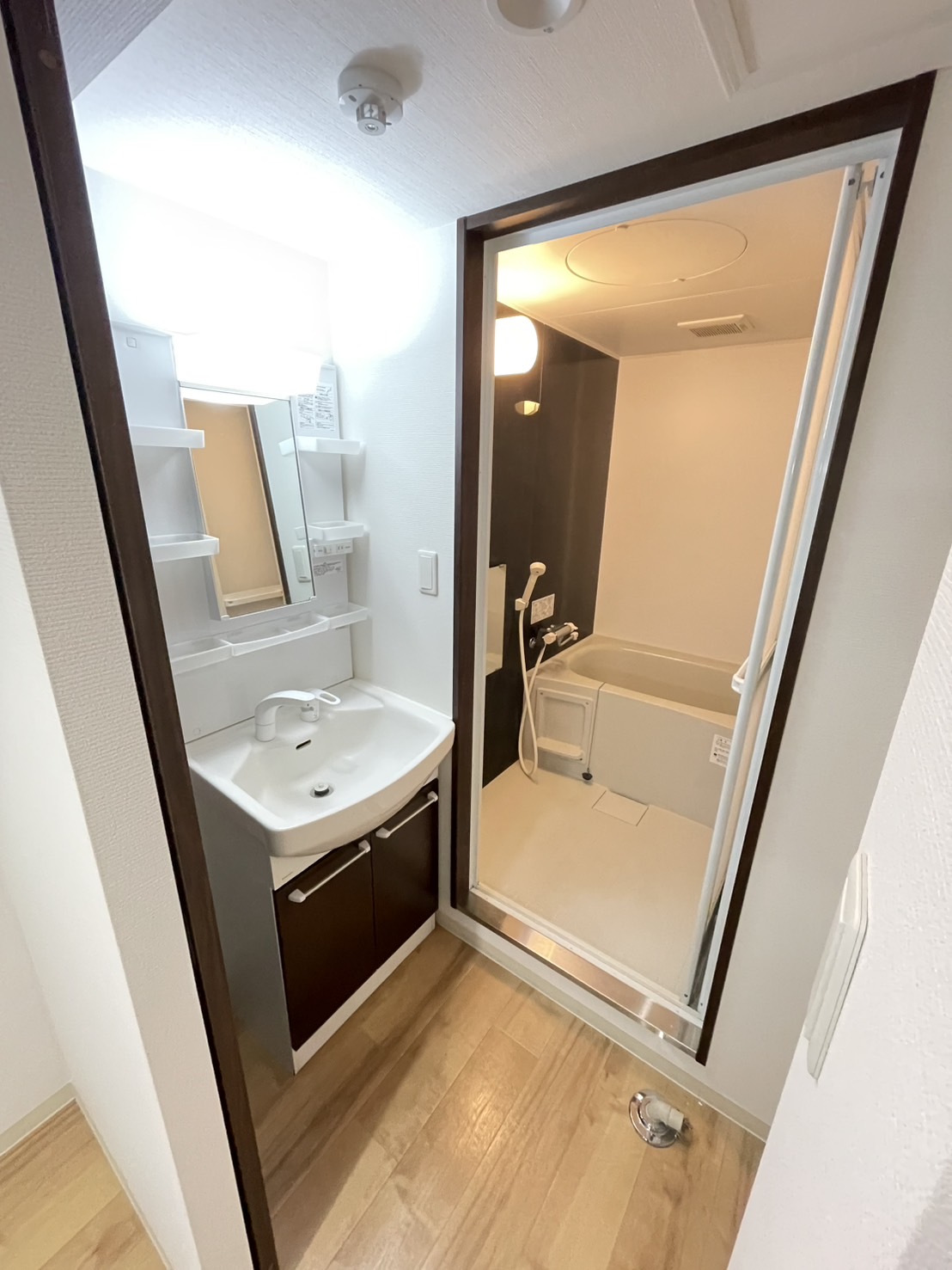 洗面設備　※反転タイプ