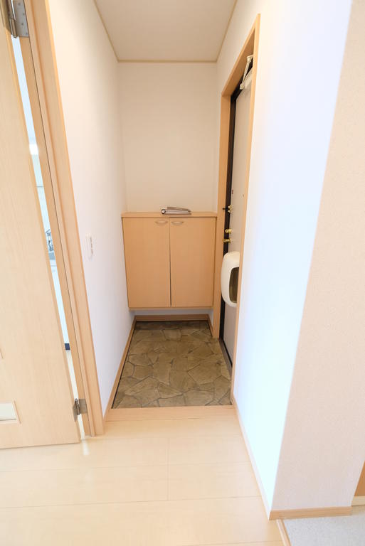 玄関　室内写真は別室です