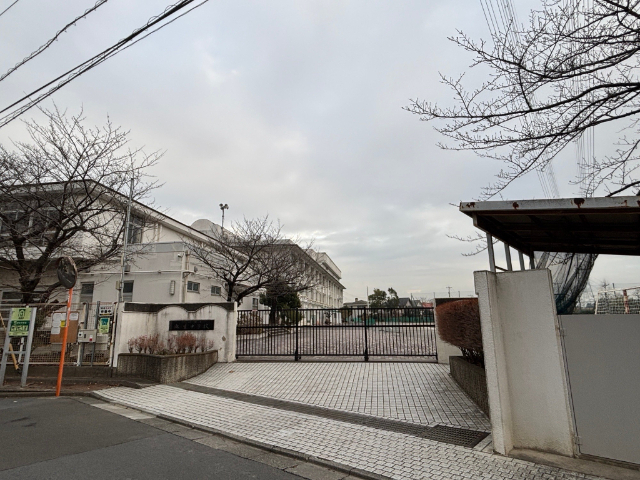 中学校　川崎市立麻生中学校（中学校）まで337m