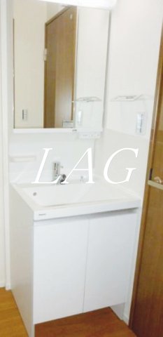 洗面設備　独立洗面台です。