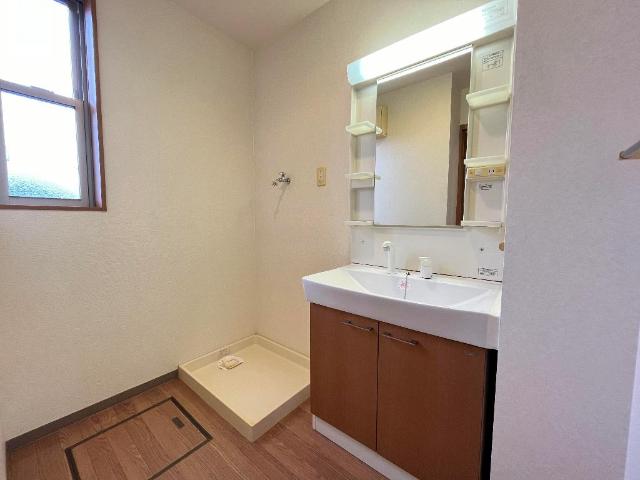 洗面設備　洗髪洗面化粧台