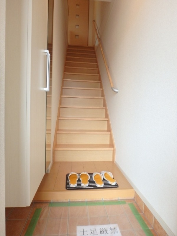 玄関　図面と現状に相違がある場合には現状を優先