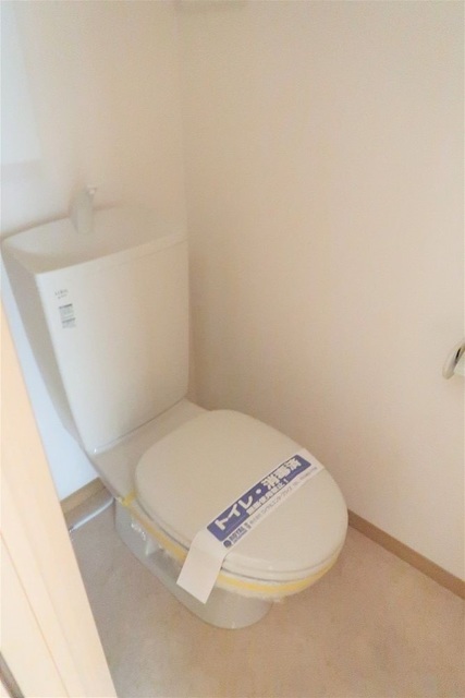 トイレ　落ち着いた色調のトイレです♪