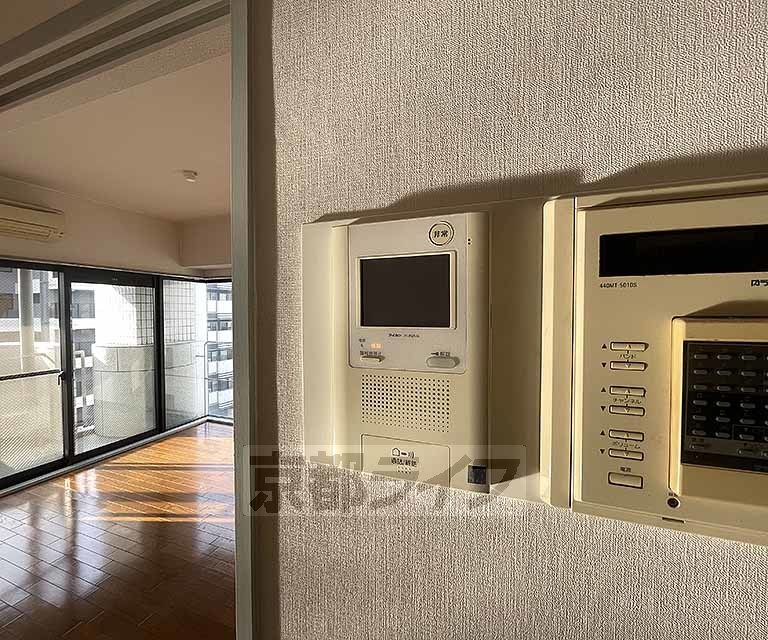 建物外観　東側の正面です。