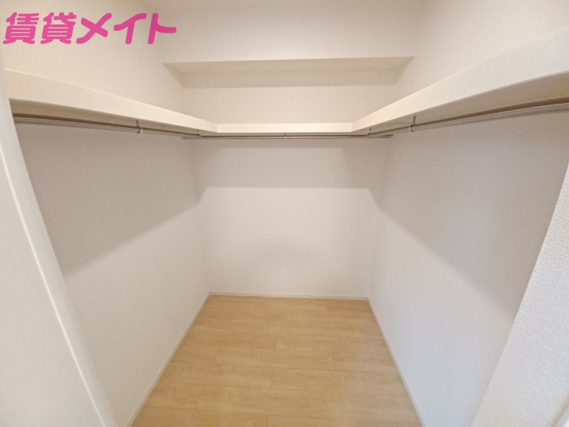 収納　同型反転タイプ画像
