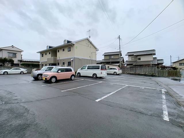 駐車場　駐車場