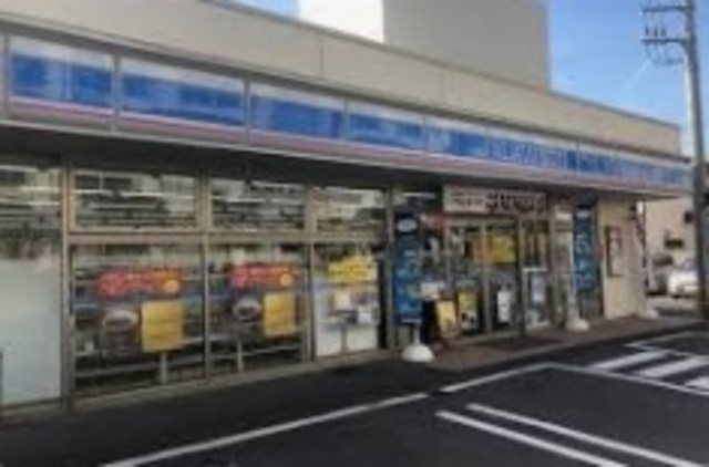 コンビニ　ローソン市川平田三丁目店（コンビニ）まで310m