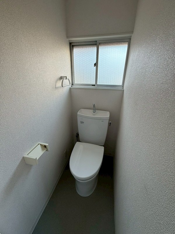 トイレ　別部屋参照