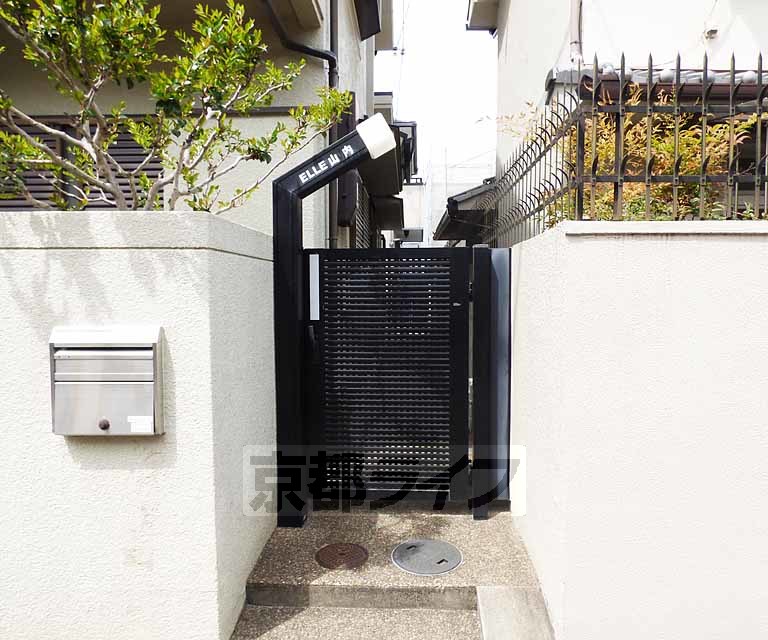 その他共有部分　建物入り口です。