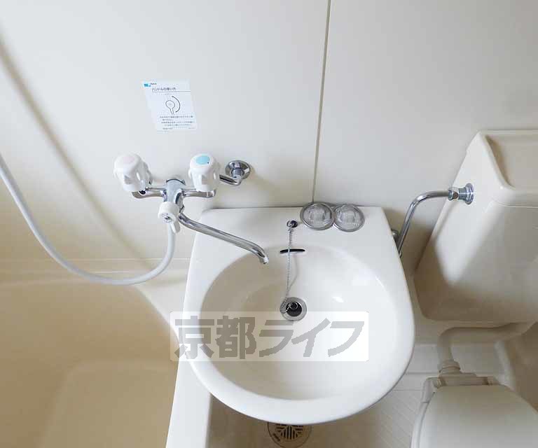 洗面設備　ユニットバス洗面台です。