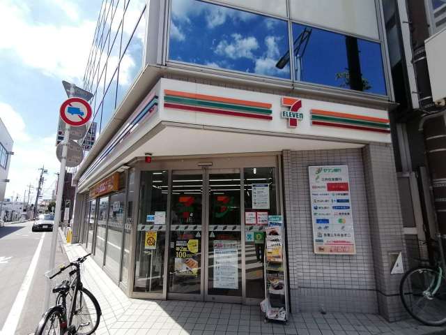 コンビニ　セブンイレブン（コンビニ）まで470m