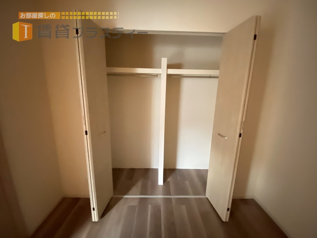 収納　お洋服もかけられます。