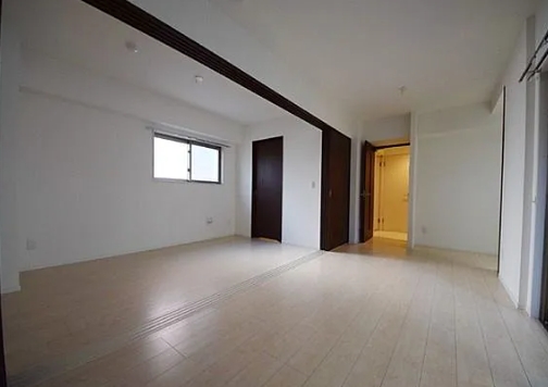 居室・リビング　☆明るい洋室☆