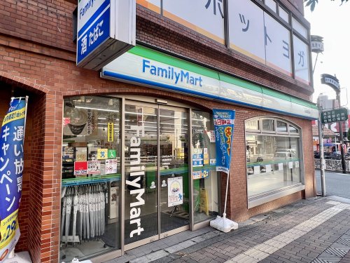 コンビニ　ファミリーマート 長居駅西店（コンビニ）まで157m