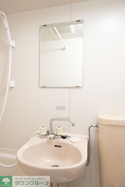 洗面設備　※写真は同タイプ住戸です。