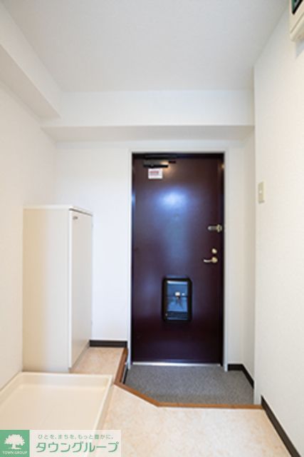 玄関　※写真は同タイプ住戸です。