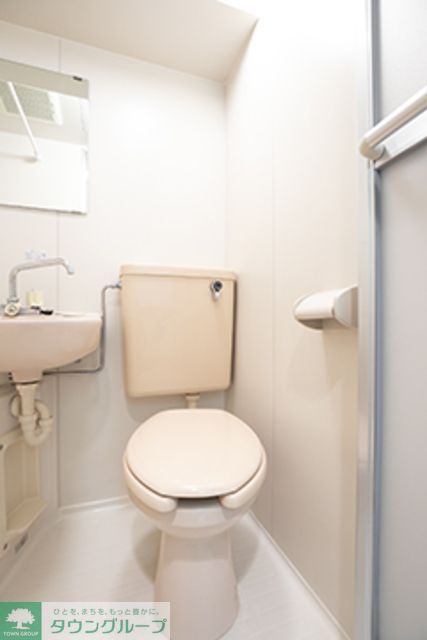 トイレ　※写真は同タイプ住戸です。