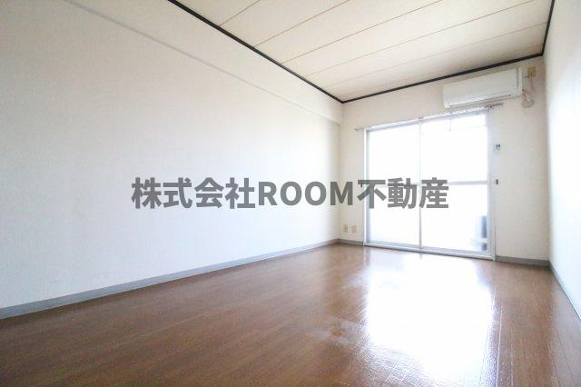 その他部屋・スペース　開放的な寝室です