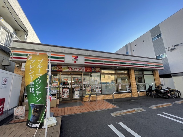 コンビニ　セブンイレブン　吹田関大前店（コンビニ）まで342m