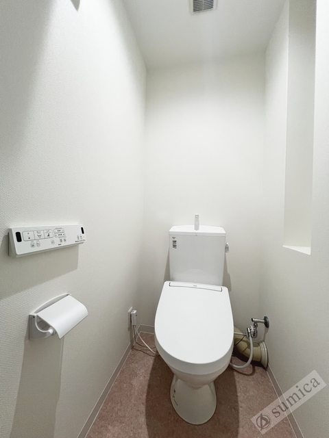 トイレ　温水洗浄便座