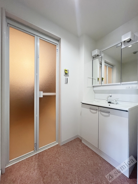 洗面設備　シャンプードレッサー・朝シャンはこちらで♪♪