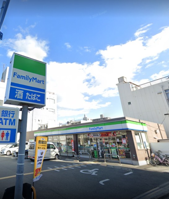 コンビニ　ファミリーマート堺中之町東店（コンビニ）まで202m