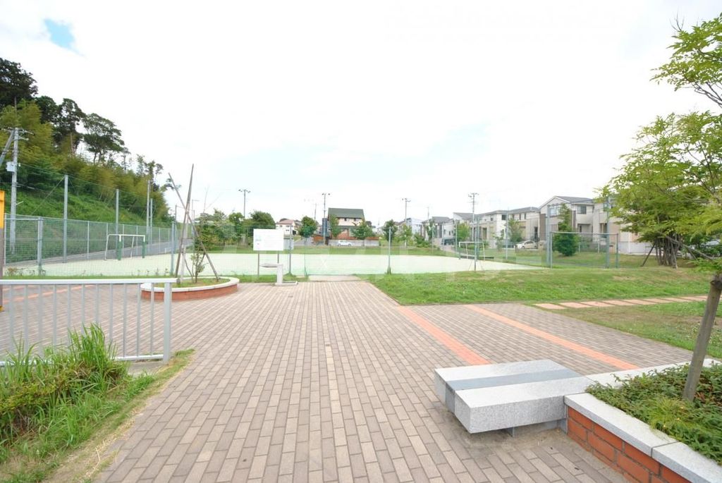 公園　手賀の杜スポーツ広場（公園）まで660m